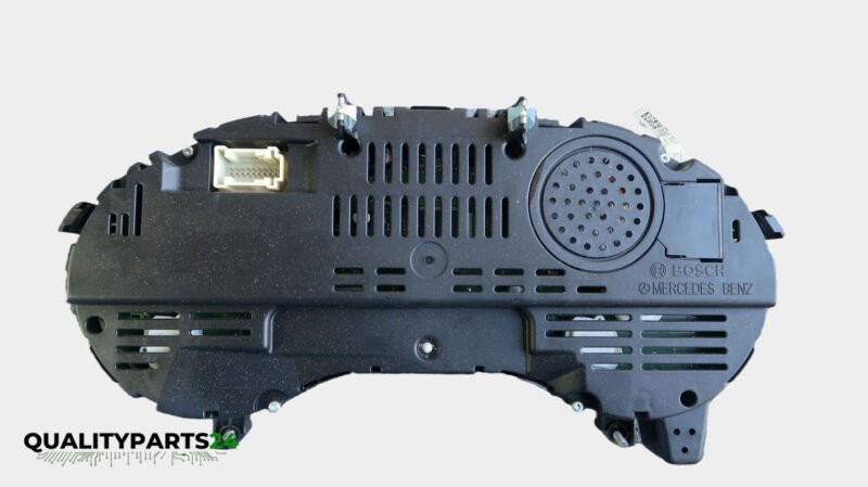Mercedes-Benz Instrument Cluster A1769009301 (Bosch) - Image 3