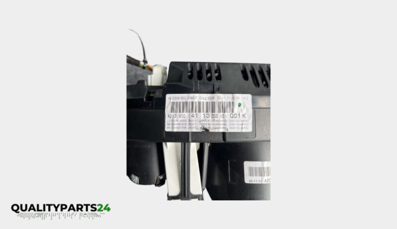 Mercedes-Benz Instrument Cluster A2129004113 (VDO) - Image 3