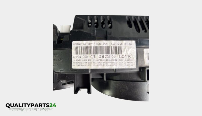 Mercedes-Benz Instrument Cluster A2049004108 (VDO) - Image 3