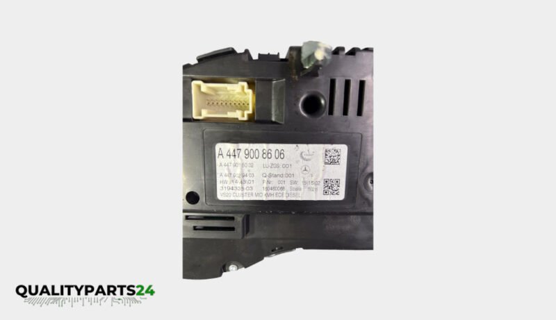 Mercedes-Benz Instrument Cluster A4479008606 (Visteon) - Image 3