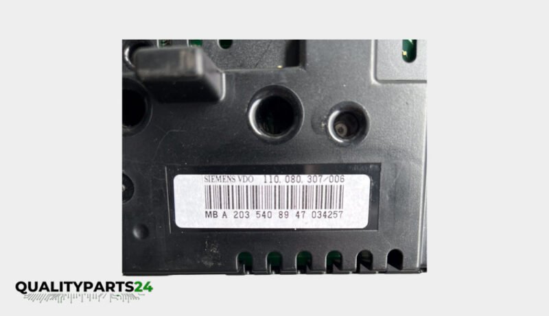 Mercedes-Benz Instrument Cluster A2035408947 (Siemens VDO) - Image 3