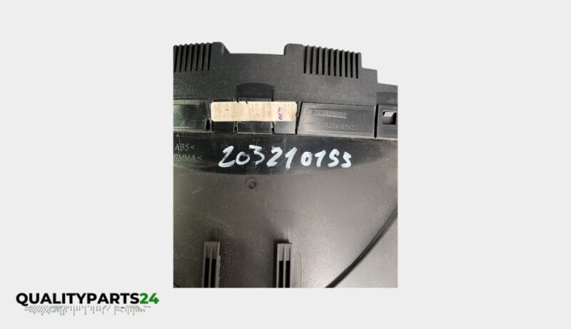 Mercedes-Benz Instrument Cluster A2035400711 (VDO) - Image 3