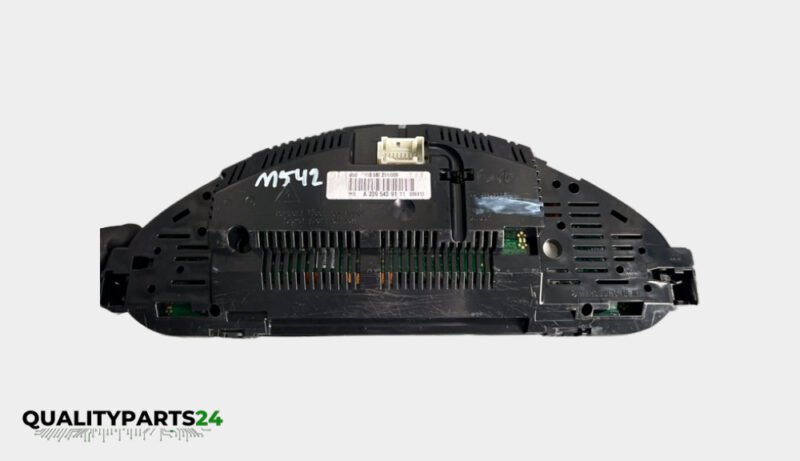 Mercedes Instrument Cluster A2095409111 (VDO) - Image 2
