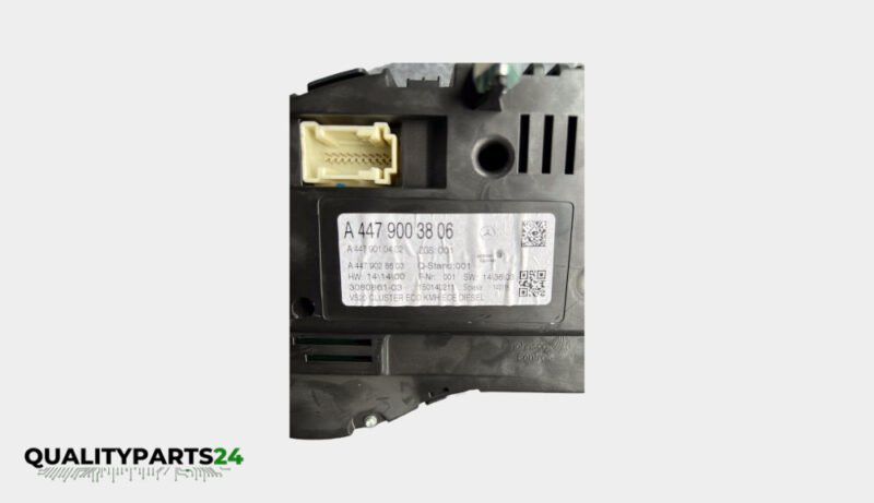 Mercedes-Benz Instrument Cluster A4479003806 (Johnson Controls) - Image 3