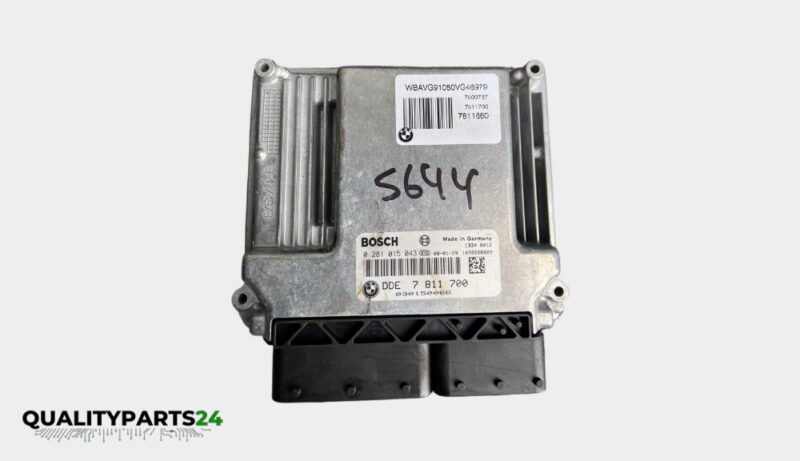 BMW ECU 7 811 700 (Bosch)