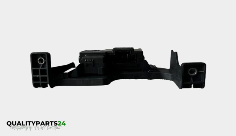 Mercedes-Benz Fusebox A0005403211 - Image 2