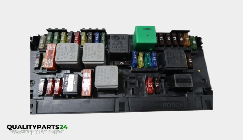 Mercedes-Benz Fuse Box A2129000006 (Bosch)
