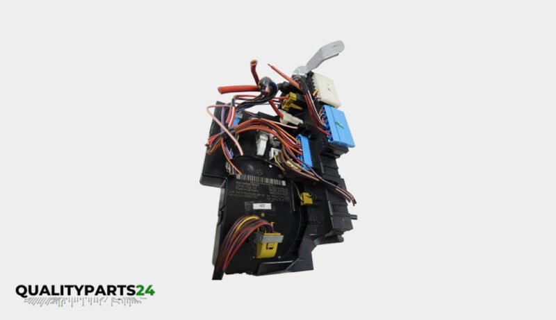 Mercedes-Benz Fusebox A2049065602 (Hella) - Image 2