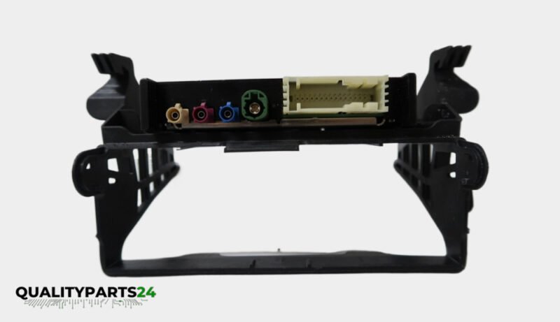 Mercedes-Benz Telematics Control A2139002210 (Harman) - Image 2