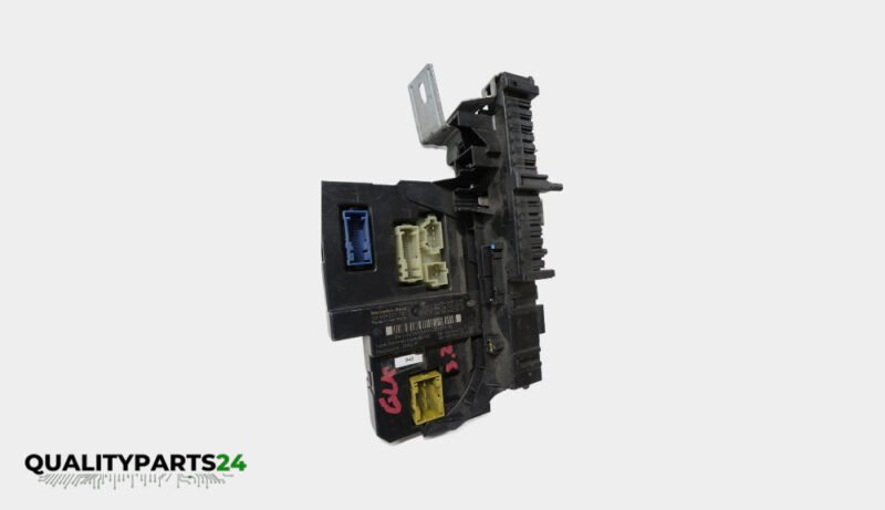 Mercedes-Benz Fuse Box 2045452069 (Hella)