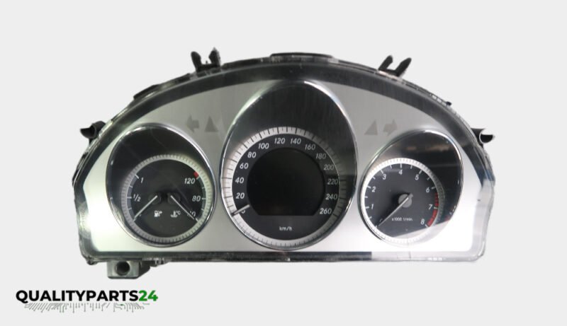 Mercedes Instrument Cluster A2049002602 (VDO)
