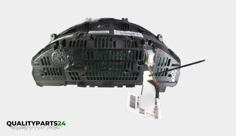 Mercedes Instrument Cluster A2049000905 (VDO) - Image 3